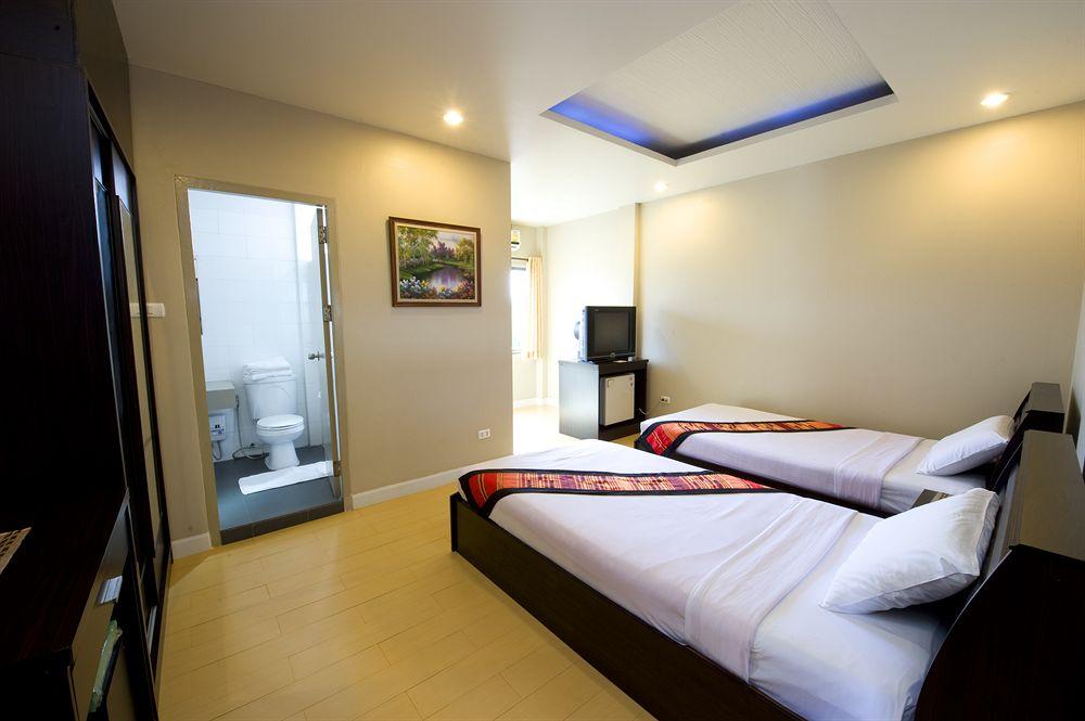 OYO 1096 Winner Inn Hotel Chiang Mai Eksteriør bilde