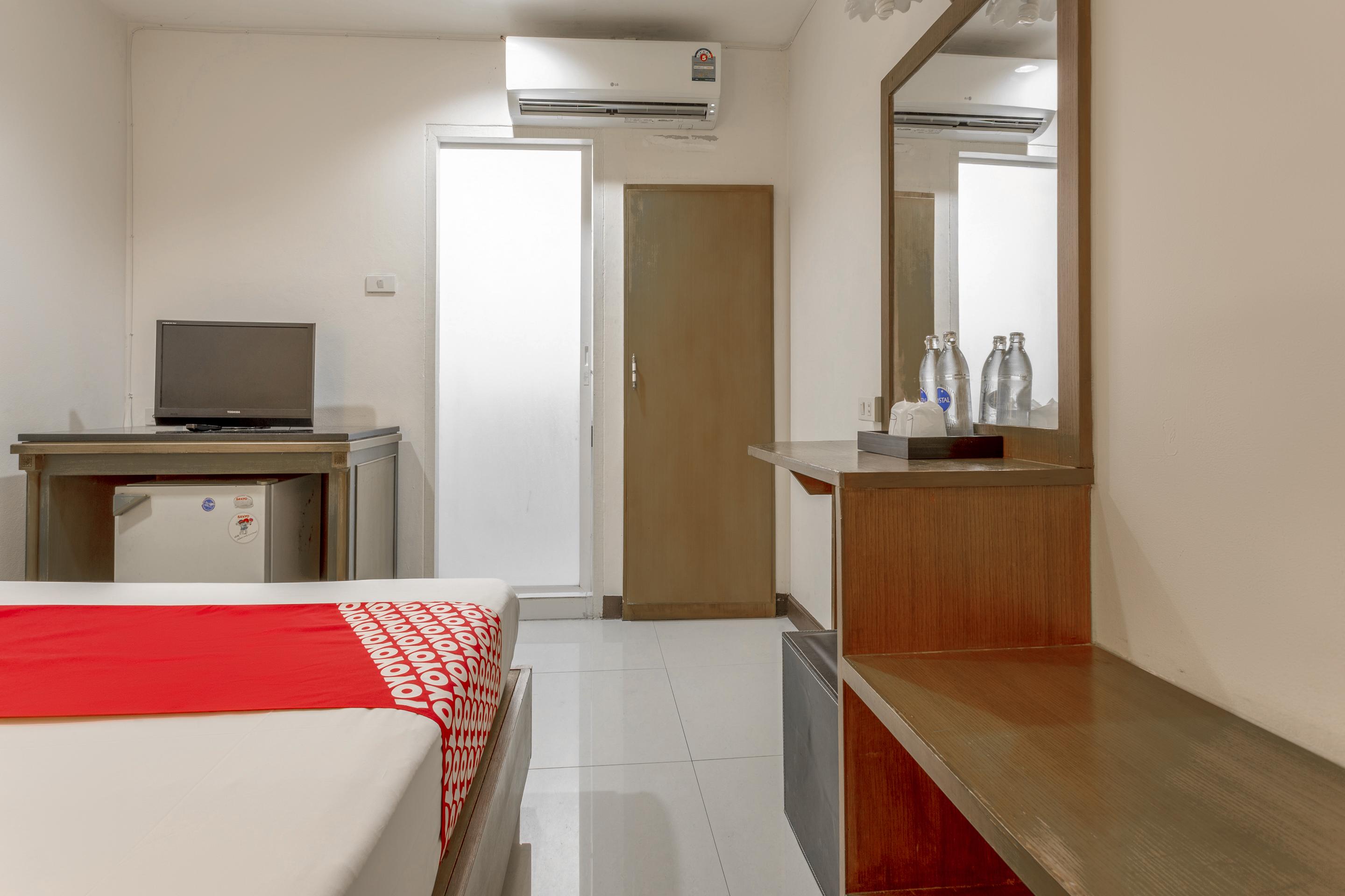 OYO 1096 Winner Inn Hotel Chiang Mai Eksteriør bilde