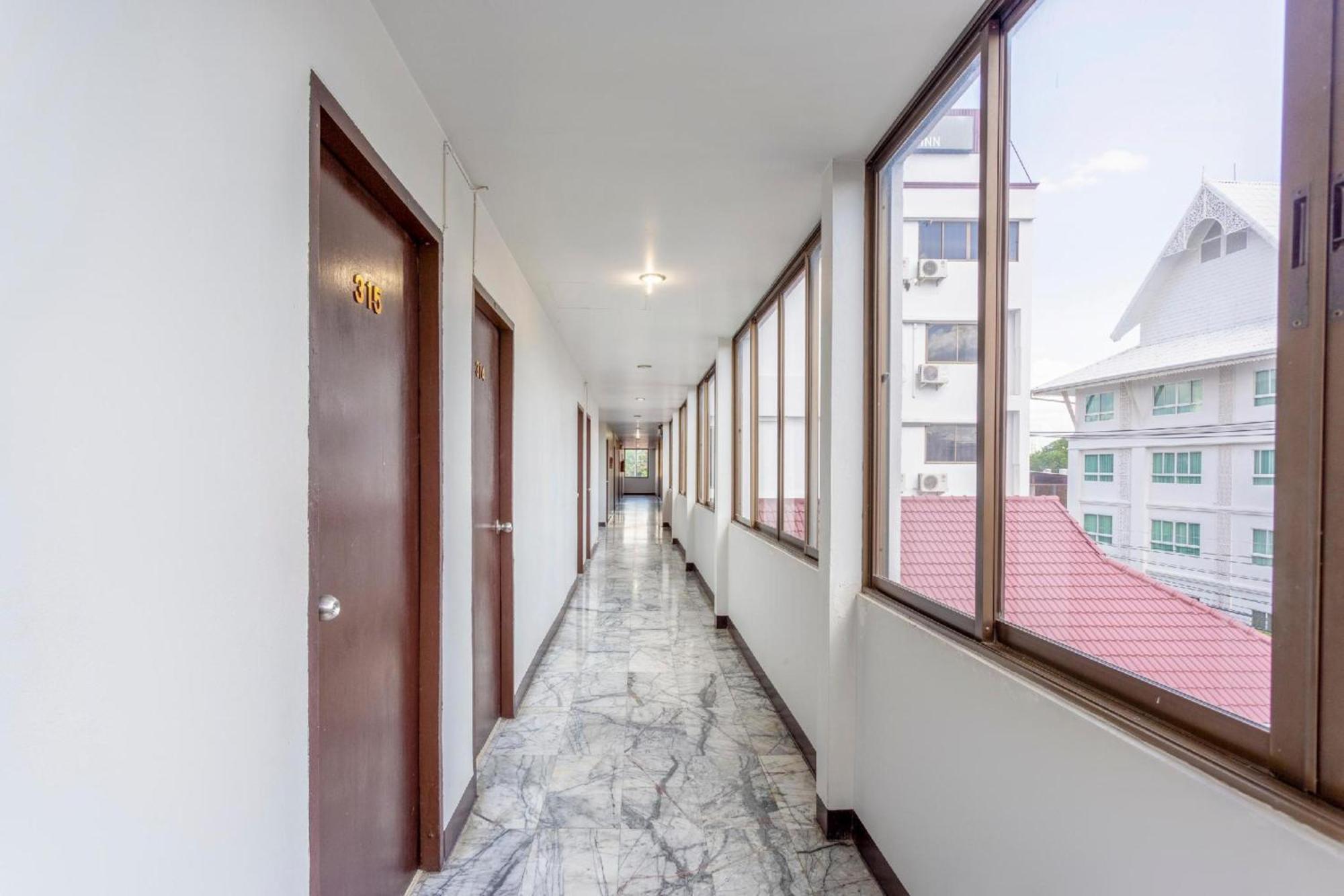 OYO 1096 Winner Inn Hotel Chiang Mai Eksteriør bilde